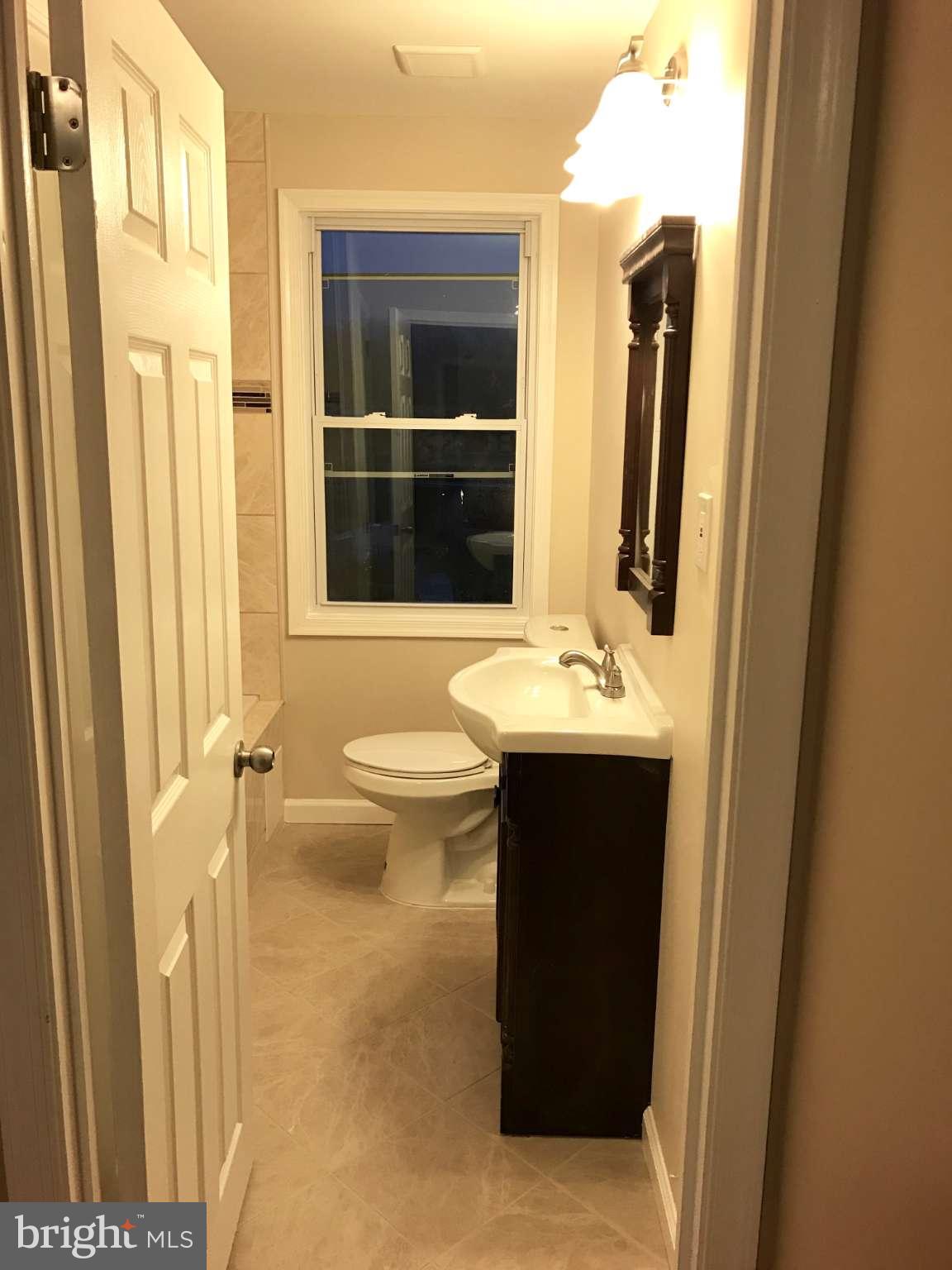 1508 Winford Road Baltimore, MD 21239 - Photo 12 of 26 Bath