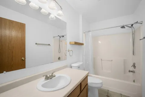 $249,900 | 9322 West Loomis Road, Unit 5, Franklin, WI 53132