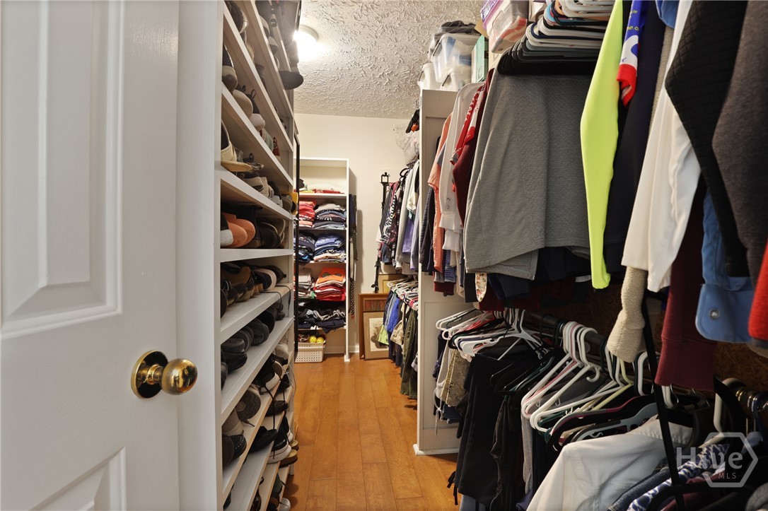 6 Ramsgate Road Savannah, GA 31419 - Photo 21 of 39 Main Bedroom Walk in Closet.