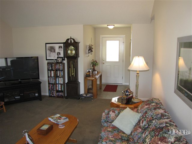 15710 Feighner Road Roanoke, IN 46783 - Photo 4 of 29