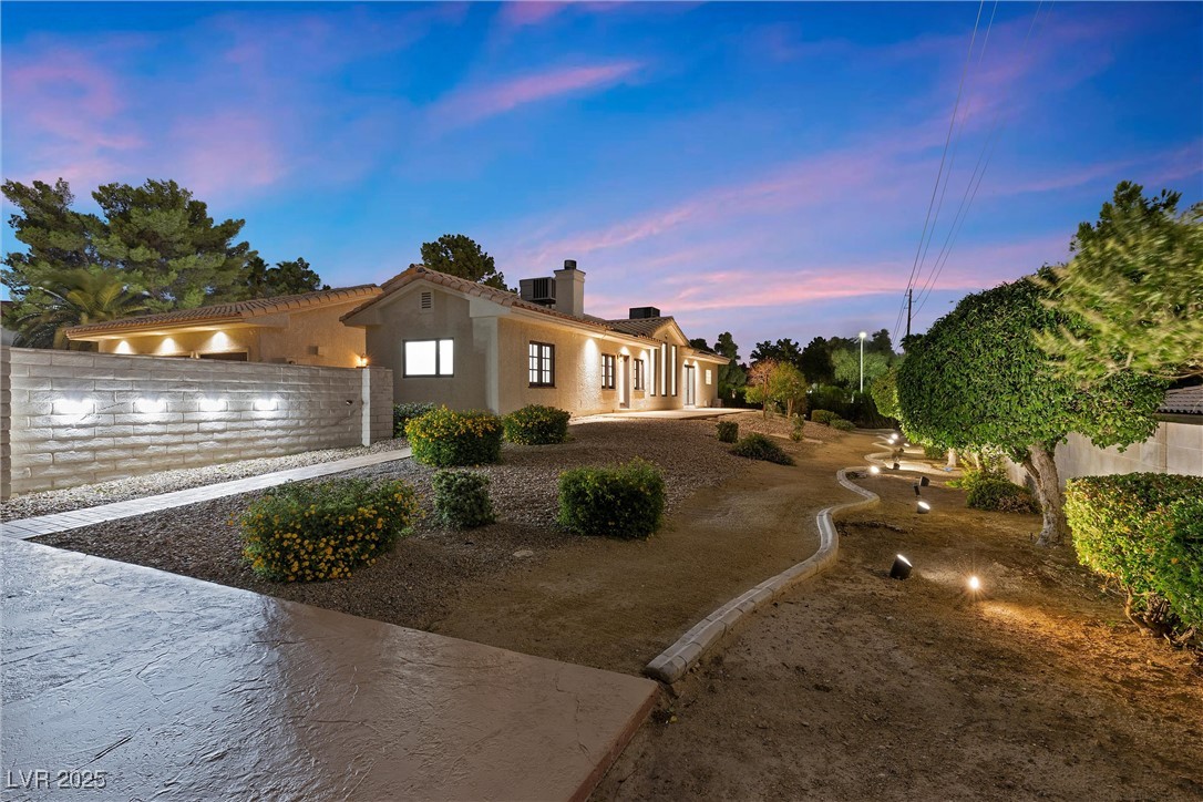 5555 West Desert Inn Road Las Vegas, NV 89146 - Photo 41 of 50 Extensive outdoor area with RV Parking and room for gatherings and socializing!