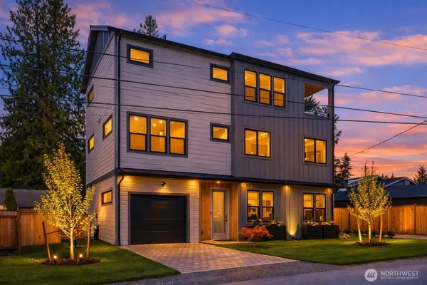 $950,000 | 215 Northeast 123rd Street, Seattle, WA 98125