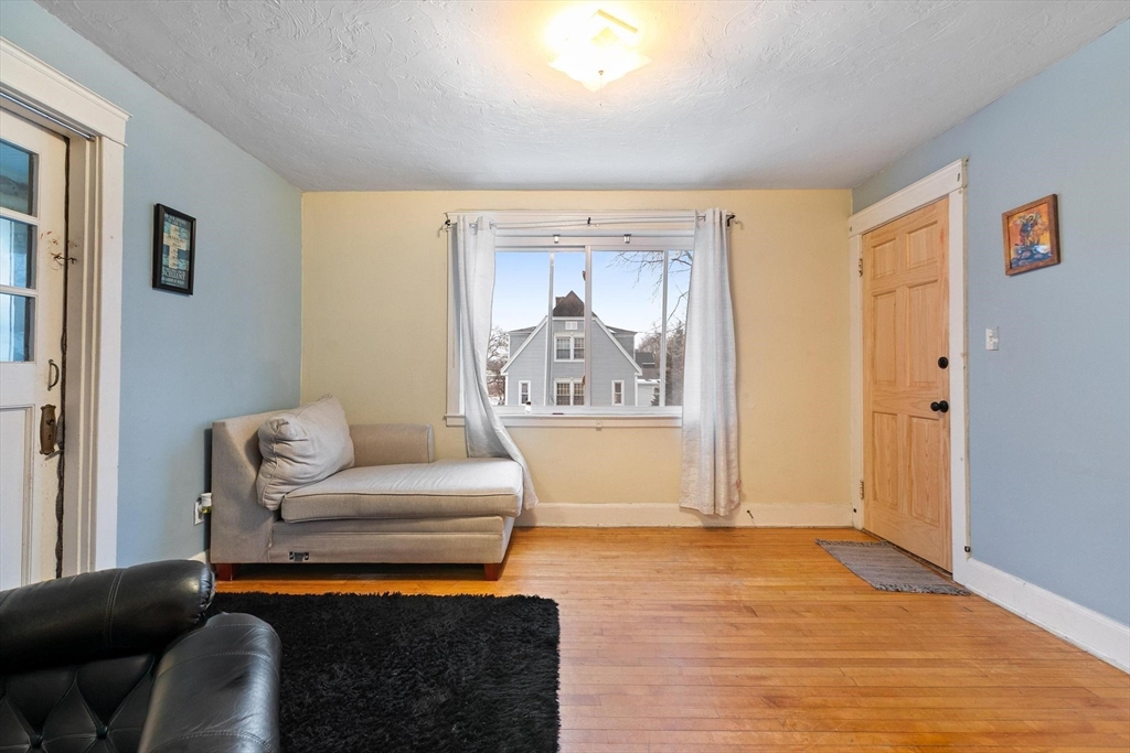 13 Hitchcock Road Worcester, MA 01603 - Photo 16 of 40