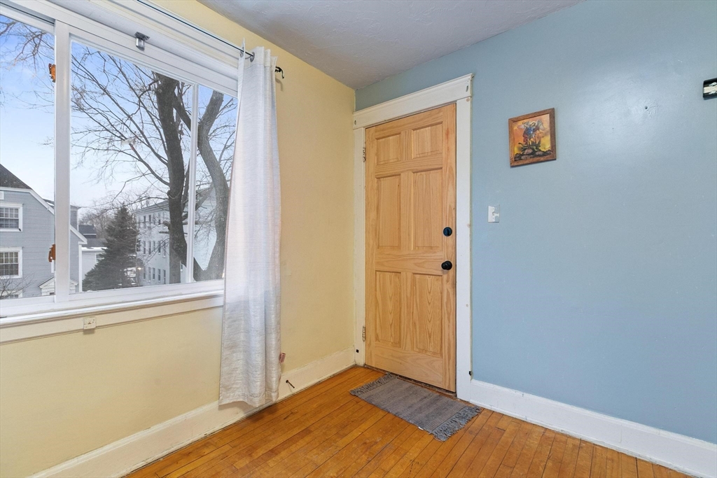 13 Hitchcock Road Worcester, MA 01603 - Photo 17 of 40