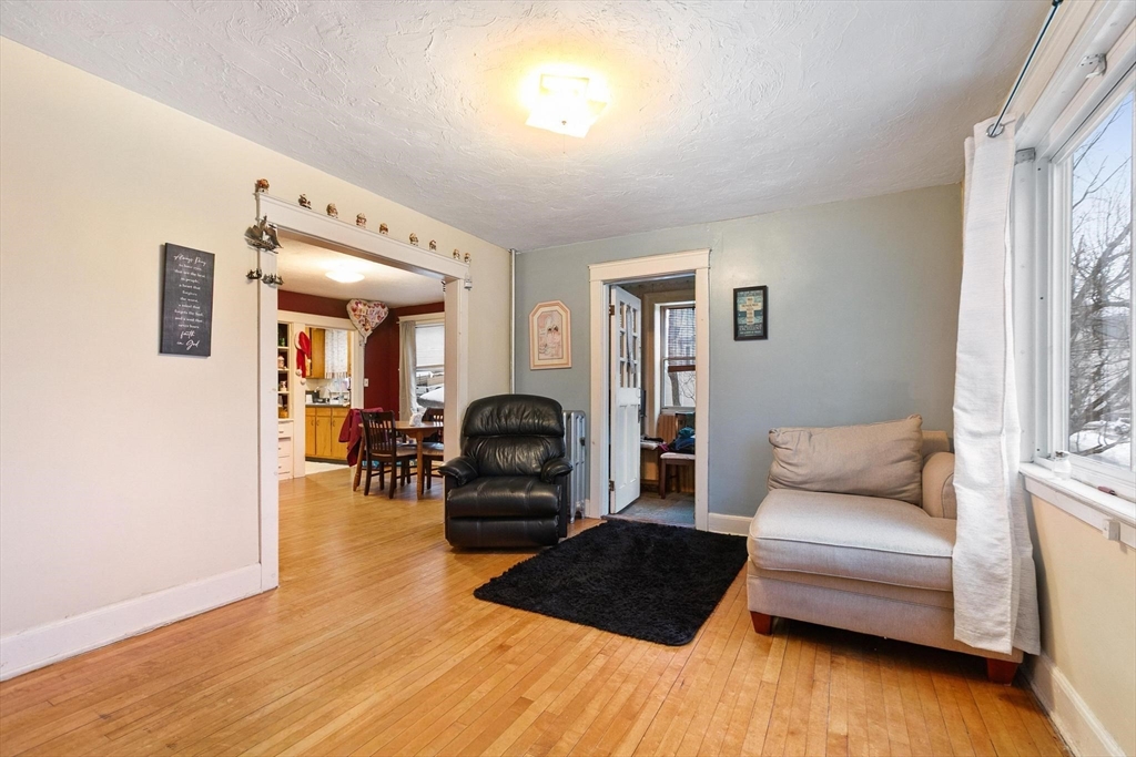 13 Hitchcock Road Worcester, MA 01603 - Photo 18 of 40