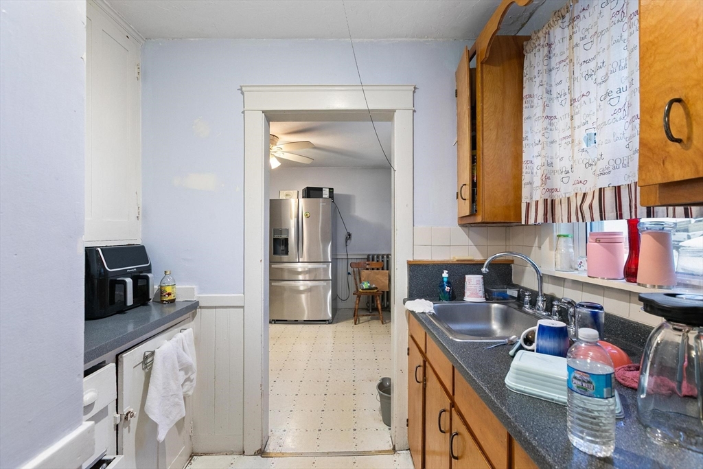 13 Hitchcock Road Worcester, MA 01603 - Photo 19 of 40