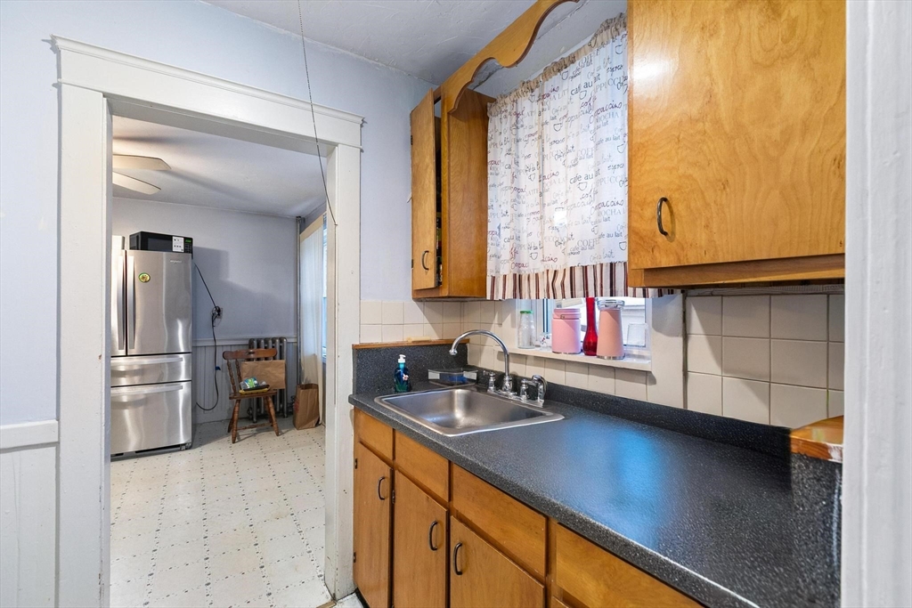 13 Hitchcock Road Worcester, MA 01603 - Photo 20 of 40