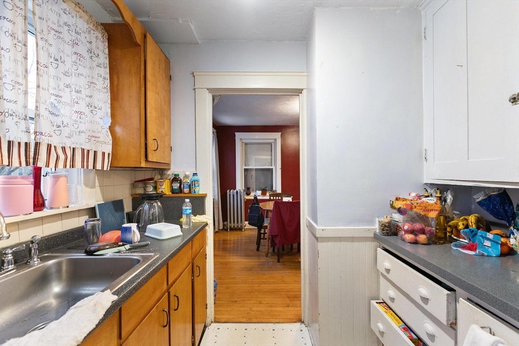 13 Hitchcock Road Worcester, MA 01603 - Photo 23 of 40