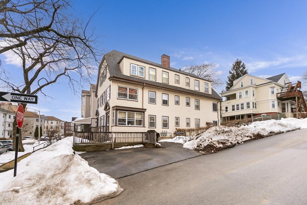 13 Hitchcock Road Worcester, MA 01603 - Photo 34 of 40