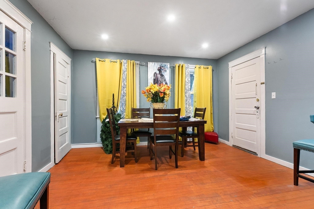 13 Hitchcock Road Worcester, MA 01603 - Photo 10 of 40