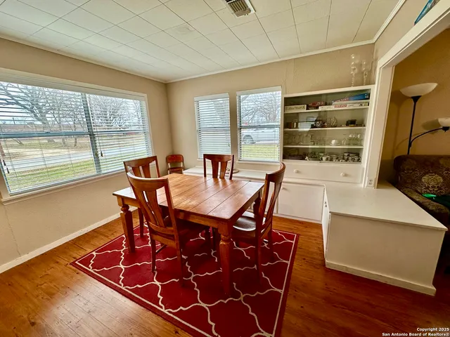 $255,000 | 467 Oak Street, Utopia, TX 78884