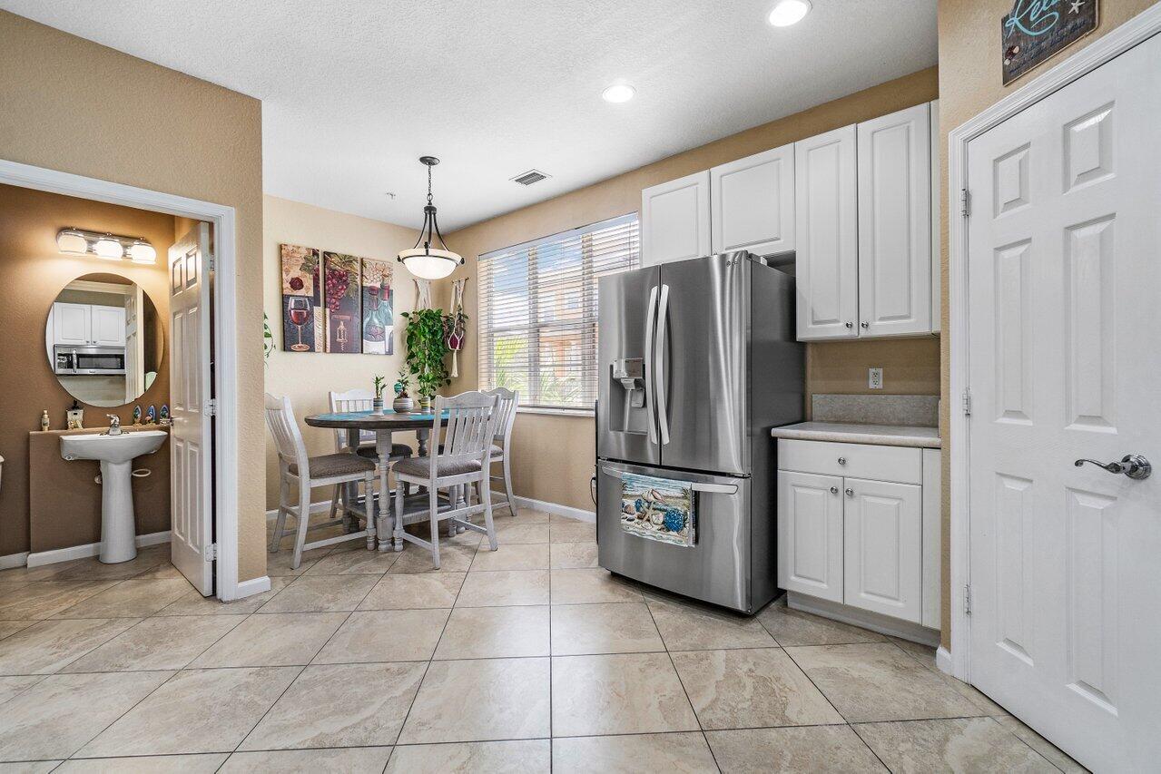 159 Greenwich Circle Jupiter, FL 33458 - Photo 11 of 30 009-159GreenwichCircle-Jupiter-FL-33458-