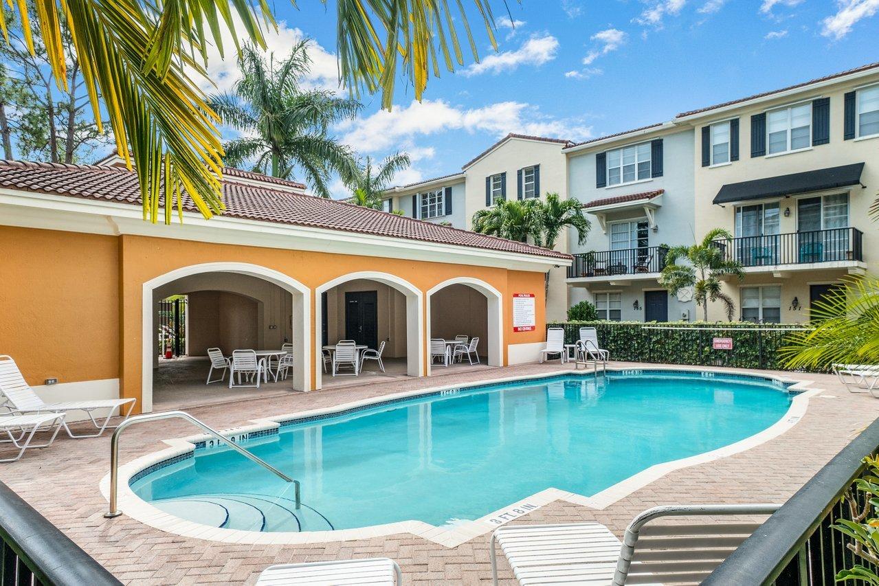 159 Greenwich Circle Jupiter, FL 33458 - Photo 25 of 30 Community Pool
