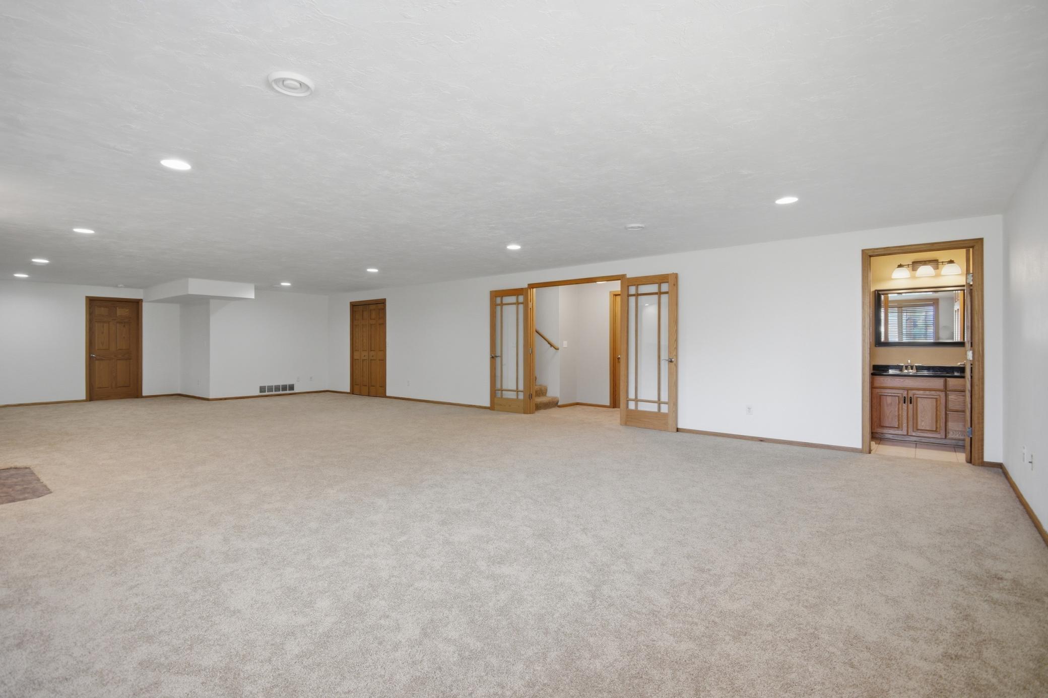 1406 26th Street Southwest Austin, MN 55912 - Photo 37 of 73