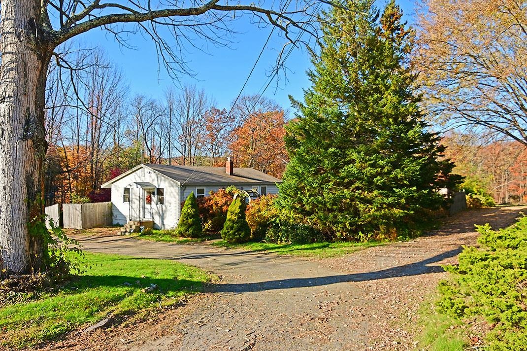 138 Saltmarsh Pond Road Gilford, NH 03249 - Photo 1 of 36 Gallery Image 1