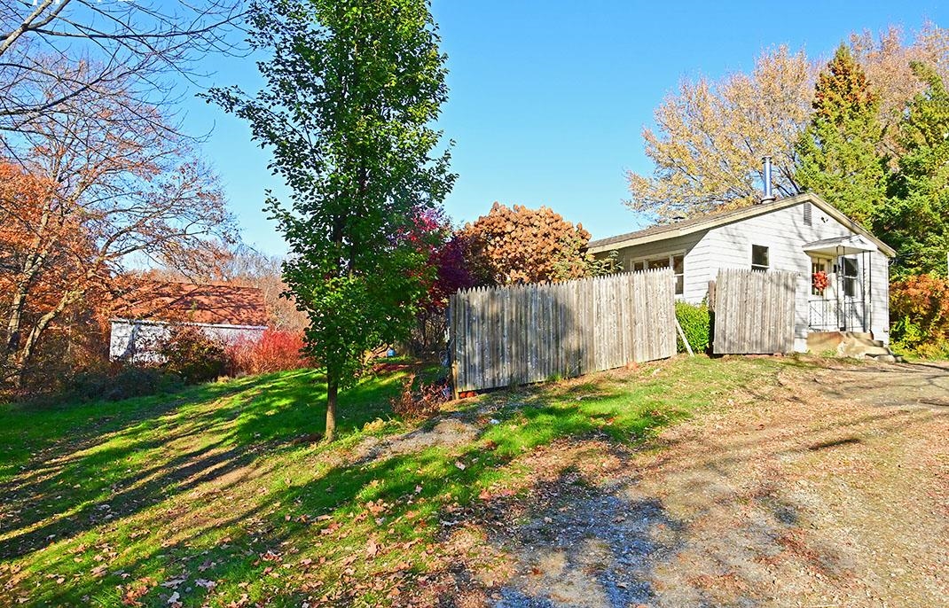 138 Saltmarsh Pond Road Gilford, NH 03249 - Photo 12 of 36 Gallery Image 12