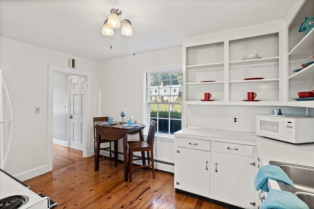 510 Lexington Road Concord, MA 01742 - Photo 4 of 28