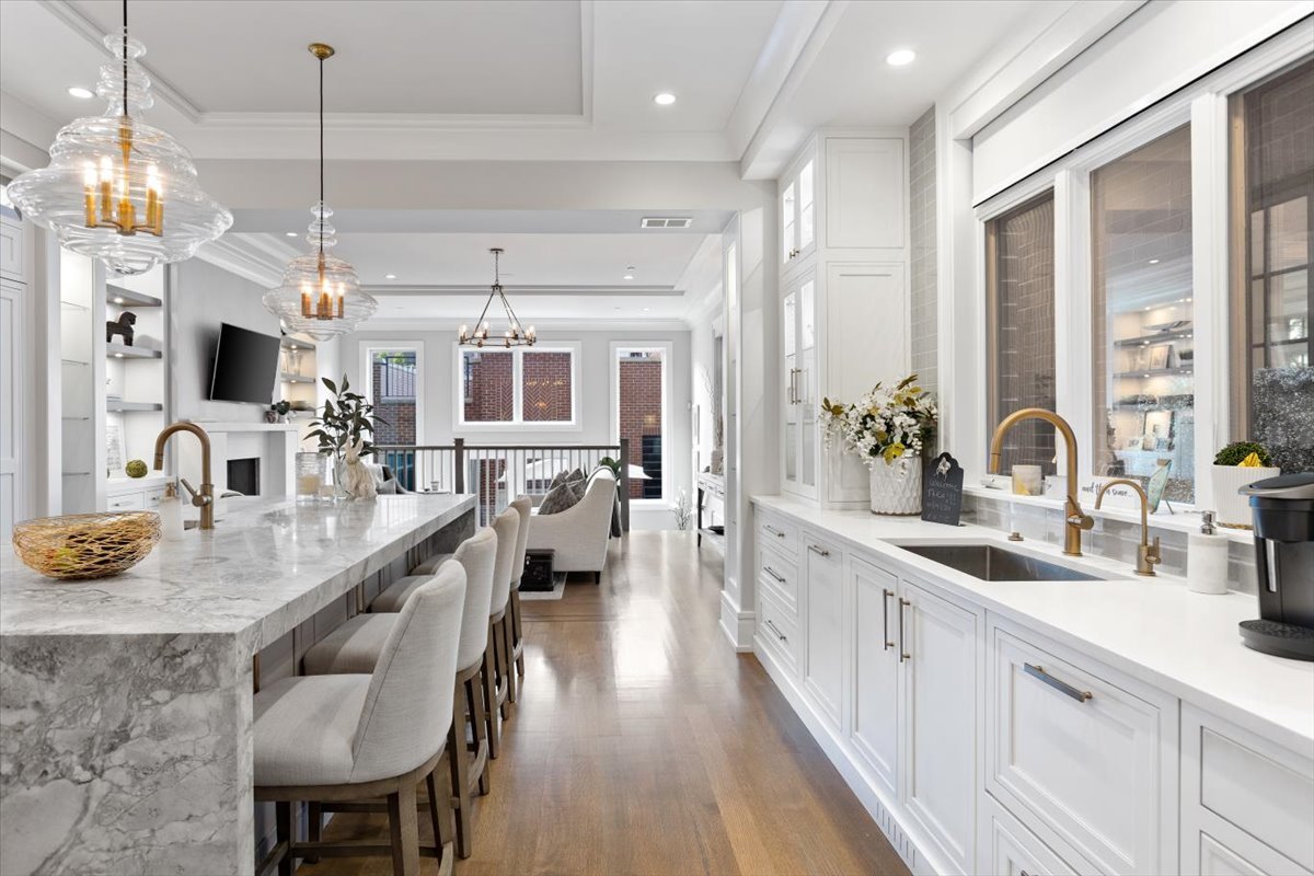 2138 North Seminary Avenue Chicago, IL 60614 - Photo 14 of 76