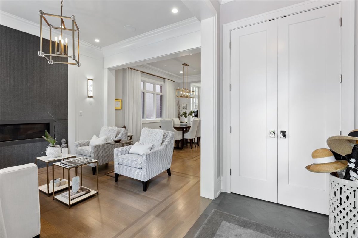 2138 North Seminary Avenue Chicago, IL 60614 - Photo 3 of 76 a living room with patio furniture and a chandelier