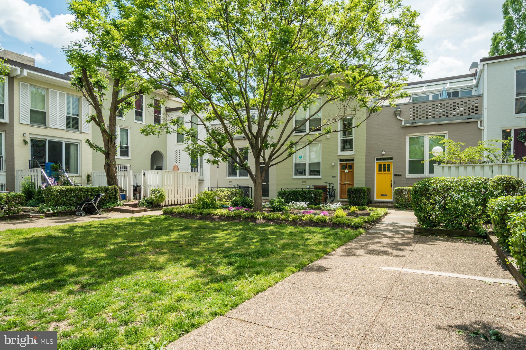 257 G Street Southwest, Unit 110 Washington, DC 20024 - Photo 29 of 33 Courtyard view