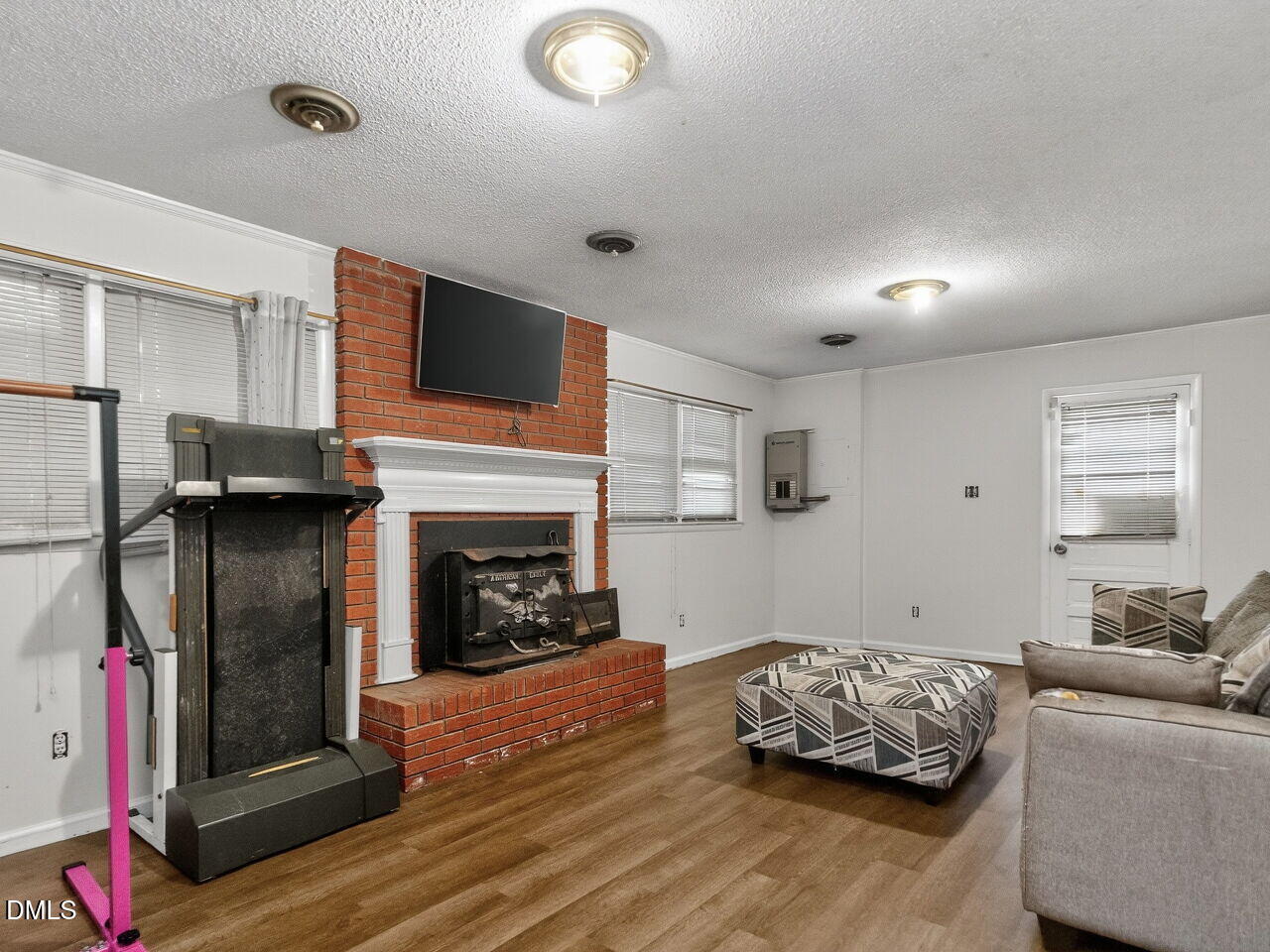 1103 Kitt Place Raleigh, NC 27610 - Photo 17 of 28 017-1280x960-photo