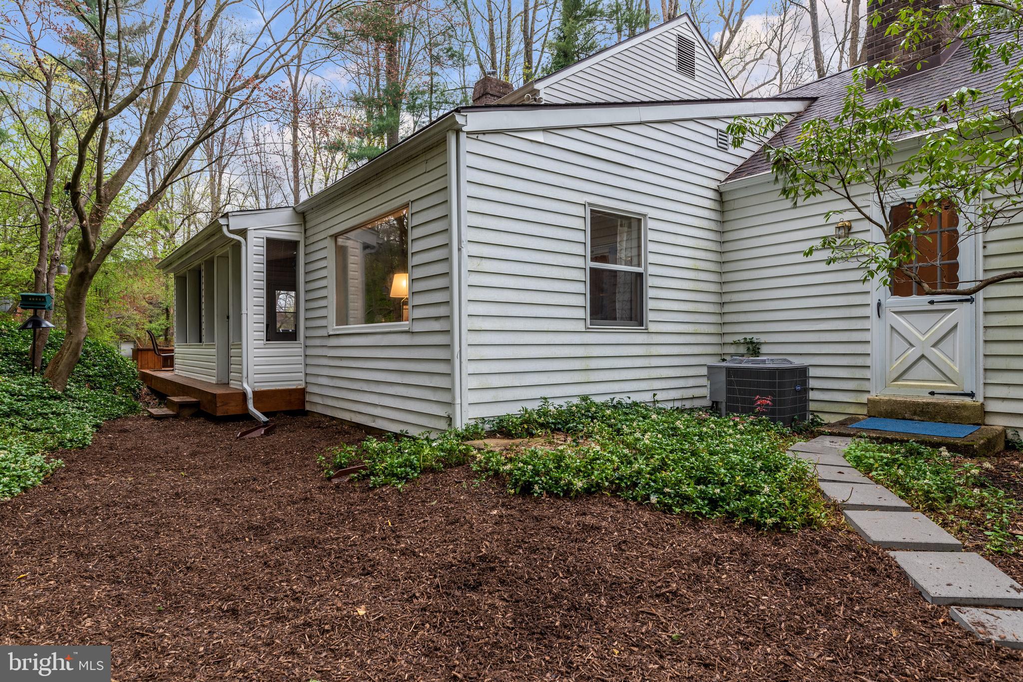 679 Malin Road Newtown Square, PA 19073 - Photo 49 of 57 Rear to Mudroom