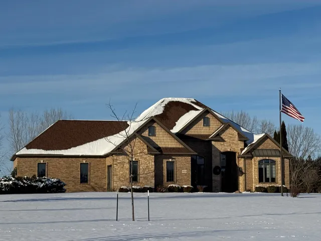 $1,250,000 | W3552 Equestrian Trail, Appleton, WI 54913