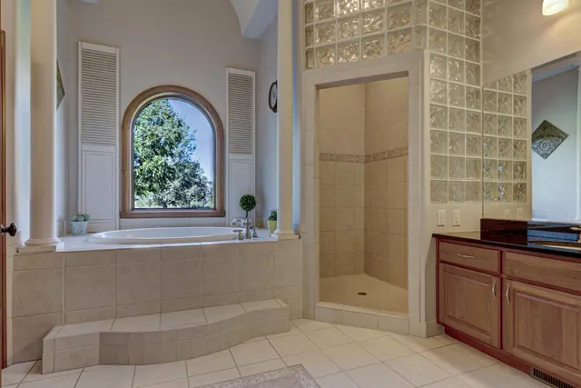 $1,250,000 | W3552 Equestrian Trail, Appleton, WI 54913