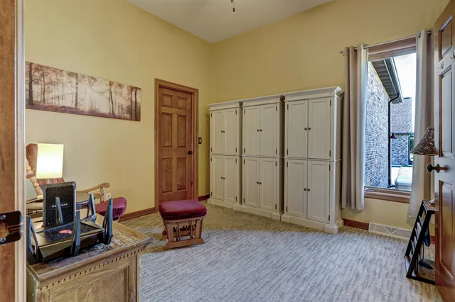 $1,250,000 | W3552 Equestrian Trail, Appleton, WI 54913