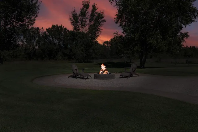 $1,250,000 | W3552 Equestrian Trail, Appleton, WI 54913