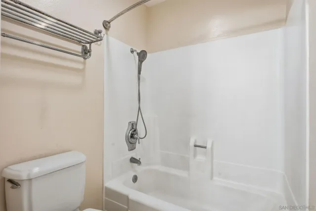 $450,000 | 1585 Stone Edge Circle, El Cajon, CA 92021