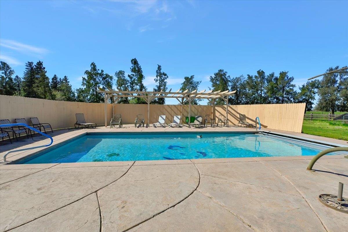 1741 U Street Elverta, CA 95626 - Photo 6 of 33 a view of a tennis court
