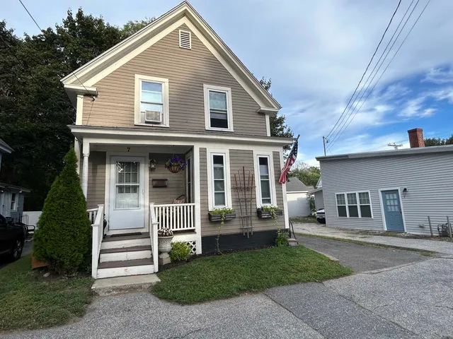 $399,000 | 7 Washington Street, Exeter, NH 03833