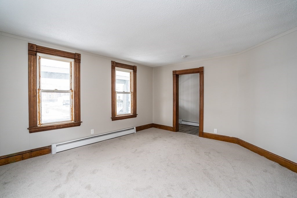 41 Armory Street Springfield, MA 01105 - Photo 8 of 39 Gallery Image 8