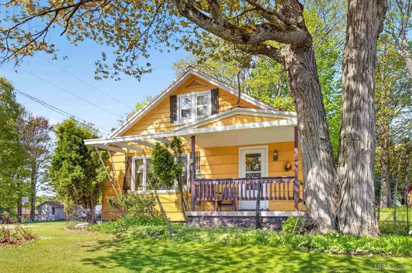 $314,900 | 415 Woodridge Avenue, Marquette, MI 49855