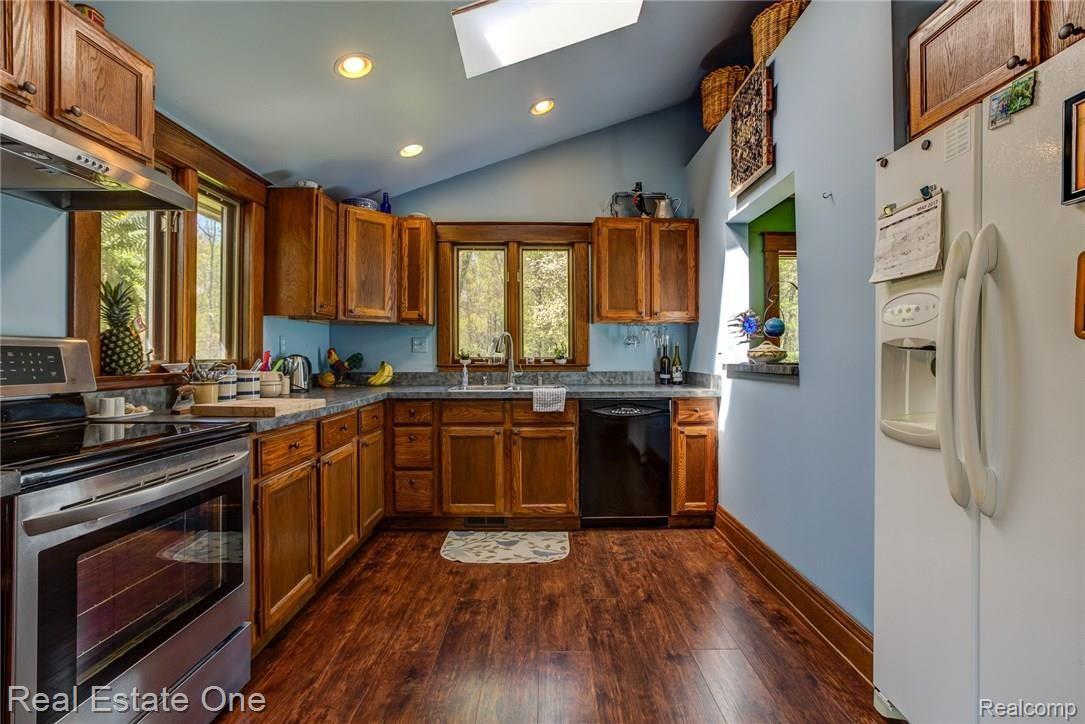9770 Hadley Road Clarkston, MI 48348 - Photo 22 of 39 -18.jpg