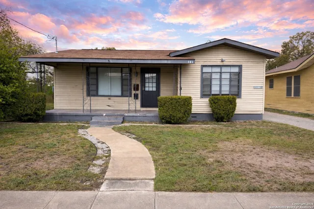 $995 | 319 Harding Place, Unit 1, San Antonio, TX 78203