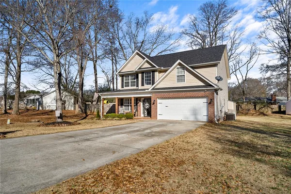 $349,900 | 114 Thorncliff Place, Anderson, SC 29625