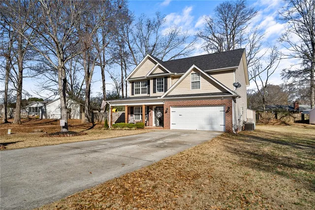 $349,900 | 114 Thorncliff Place, Anderson, SC 29625