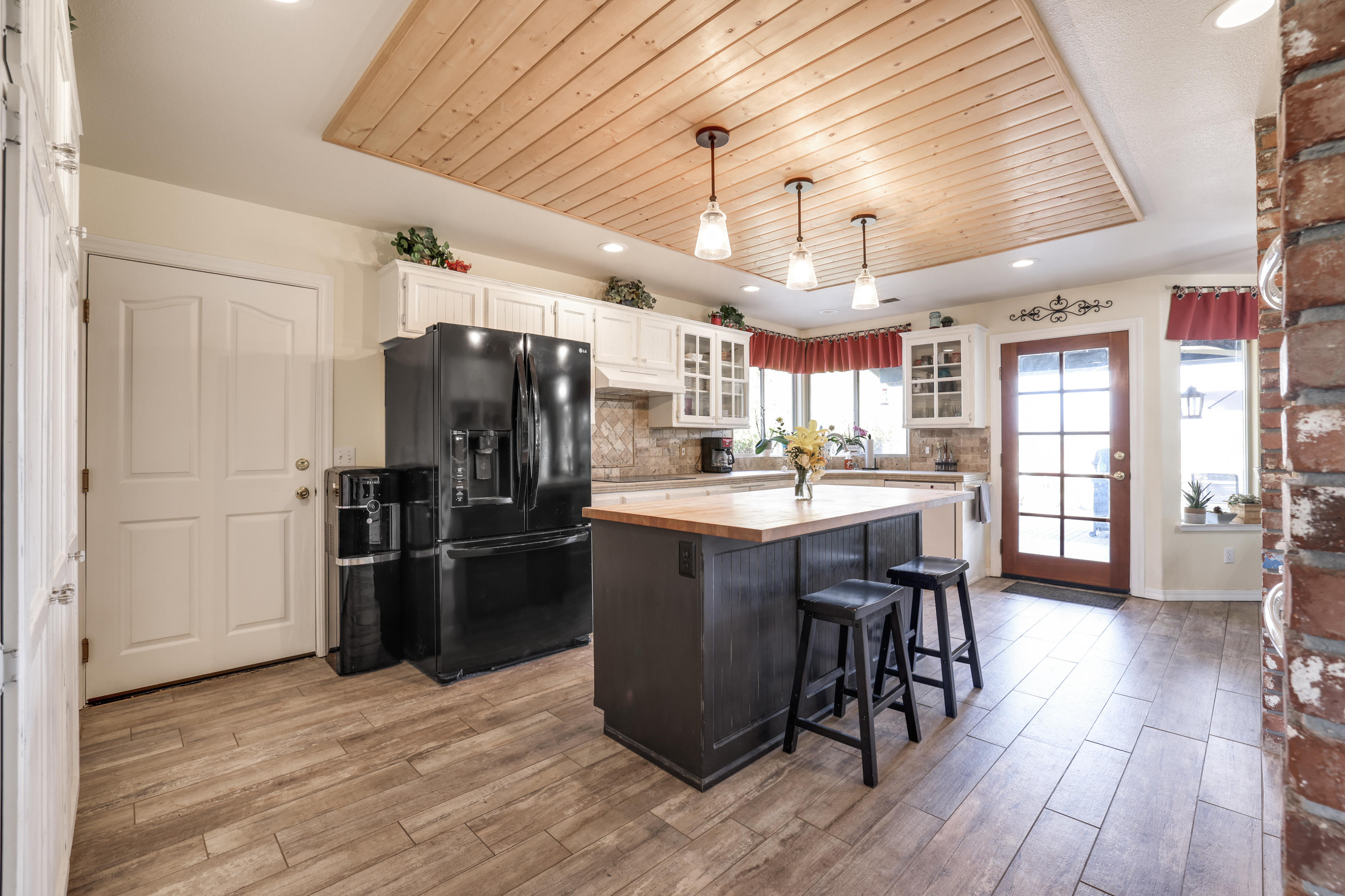 1310 South Anderson Road Exeter, CA 93221 - Photo 11 of 124 d50a7732-d50a7734