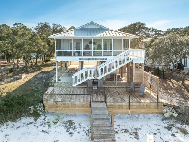 $799,000 | 203 Harbor Circle, Alligator Point, FL 32346