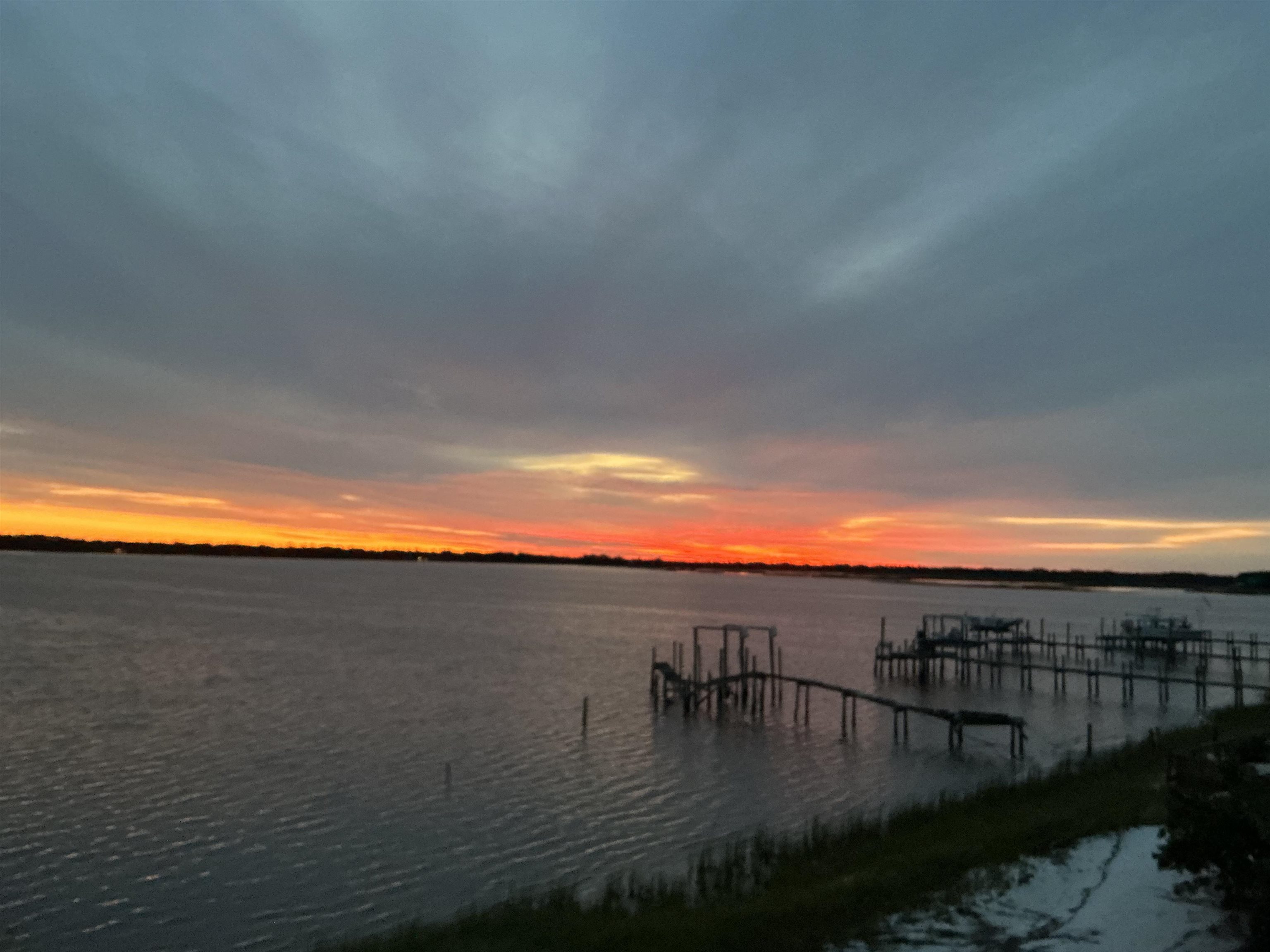 203 Harbor Circle Alligator Point, FL 32346 - Photo 8 of 34