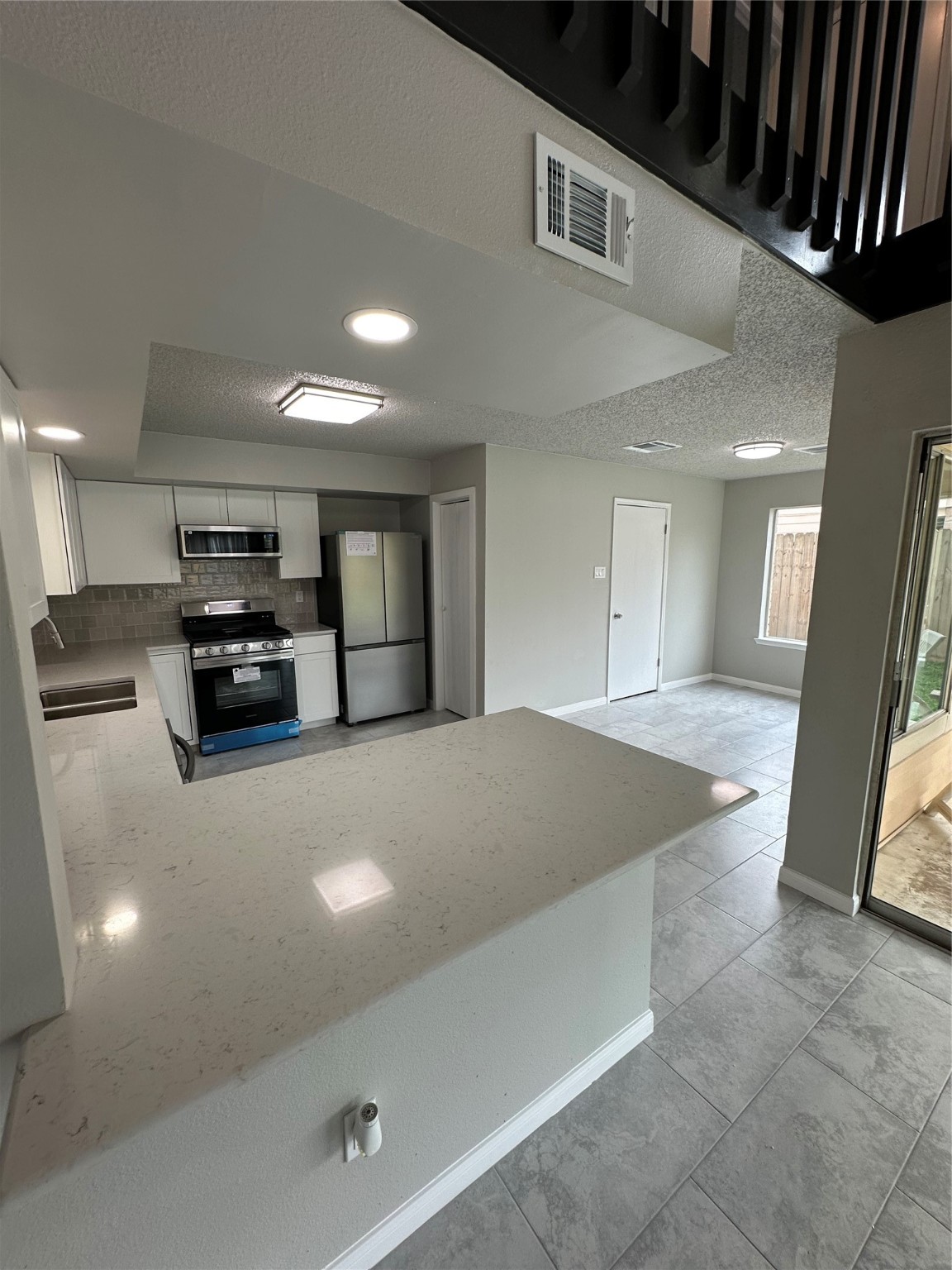 11406 Caesar Drive Houston, TX 77477 - Photo 3 of 16