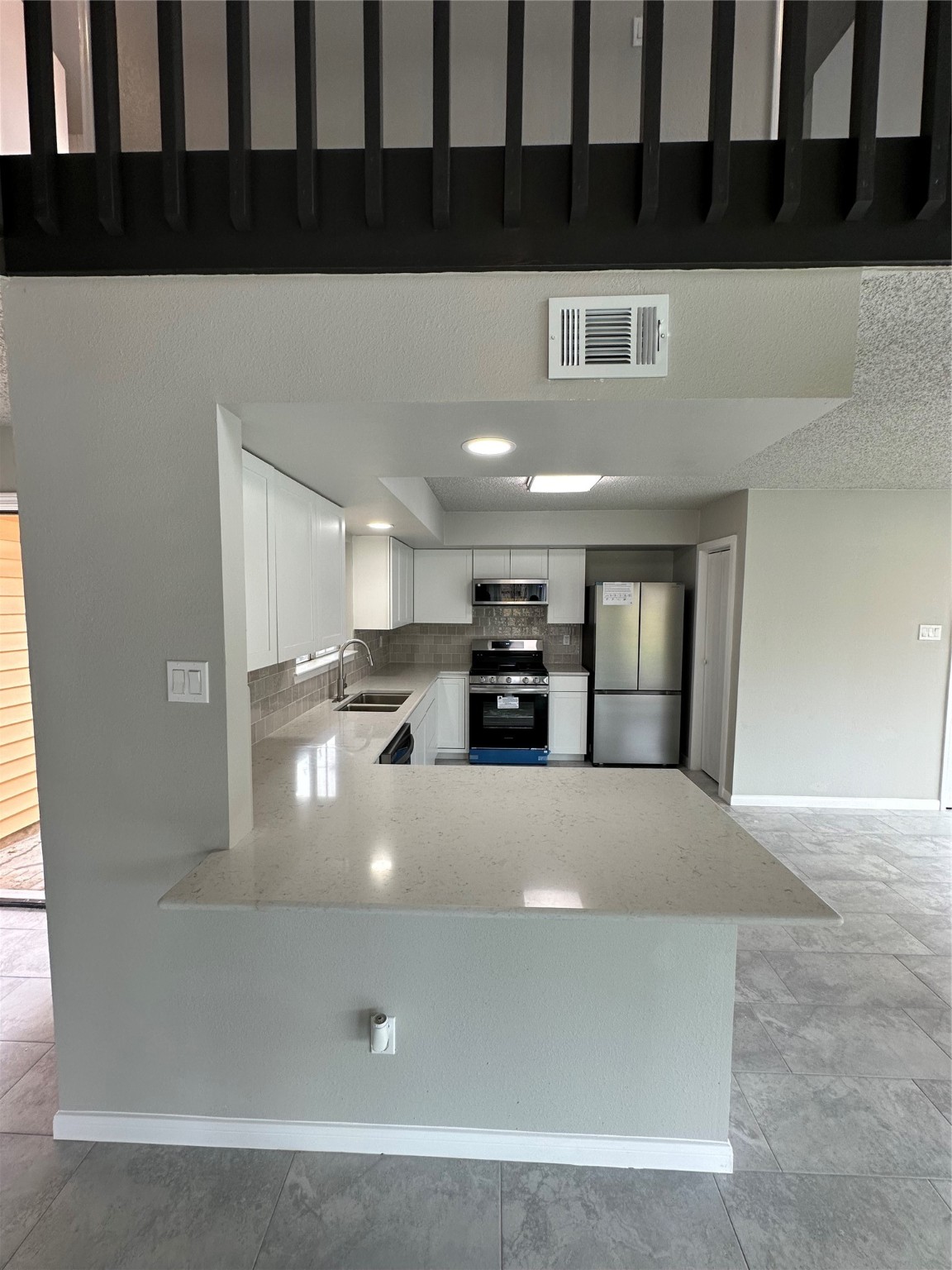 11406 Caesar Drive Houston, TX 77477 - Photo 8 of 16