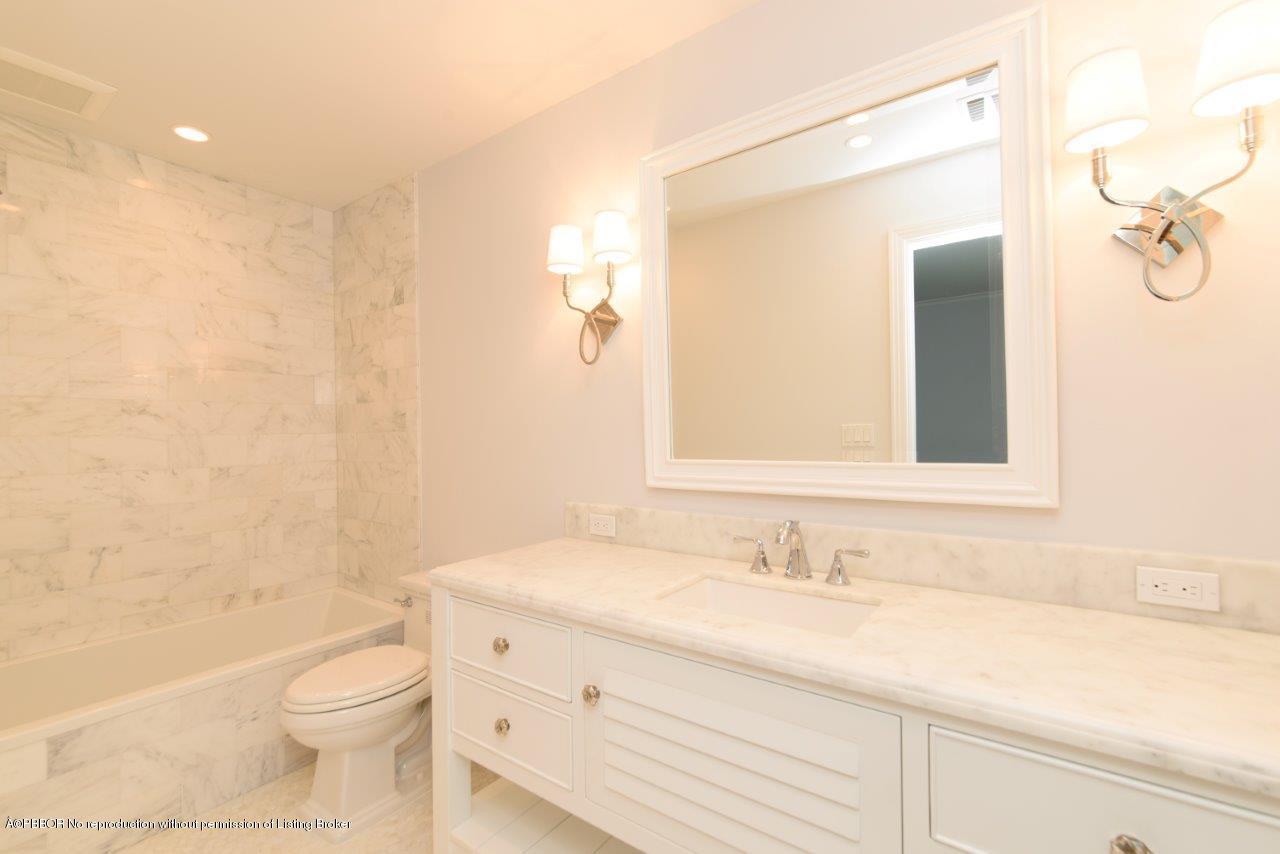 211 Caribbean Road Palm Beach, FL 33480 - Photo 11 of 24 2nd Bath