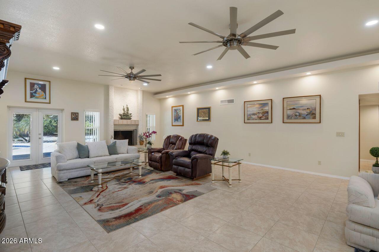 7618 West John Cabot Road Glendale, AZ 85308 - Photo 6 of 43 Space to make it your own