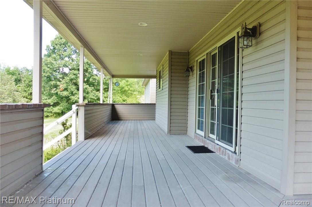 4884 Hinchey Road Howell, MI 48843 - Photo 35 of 39 Porch.4