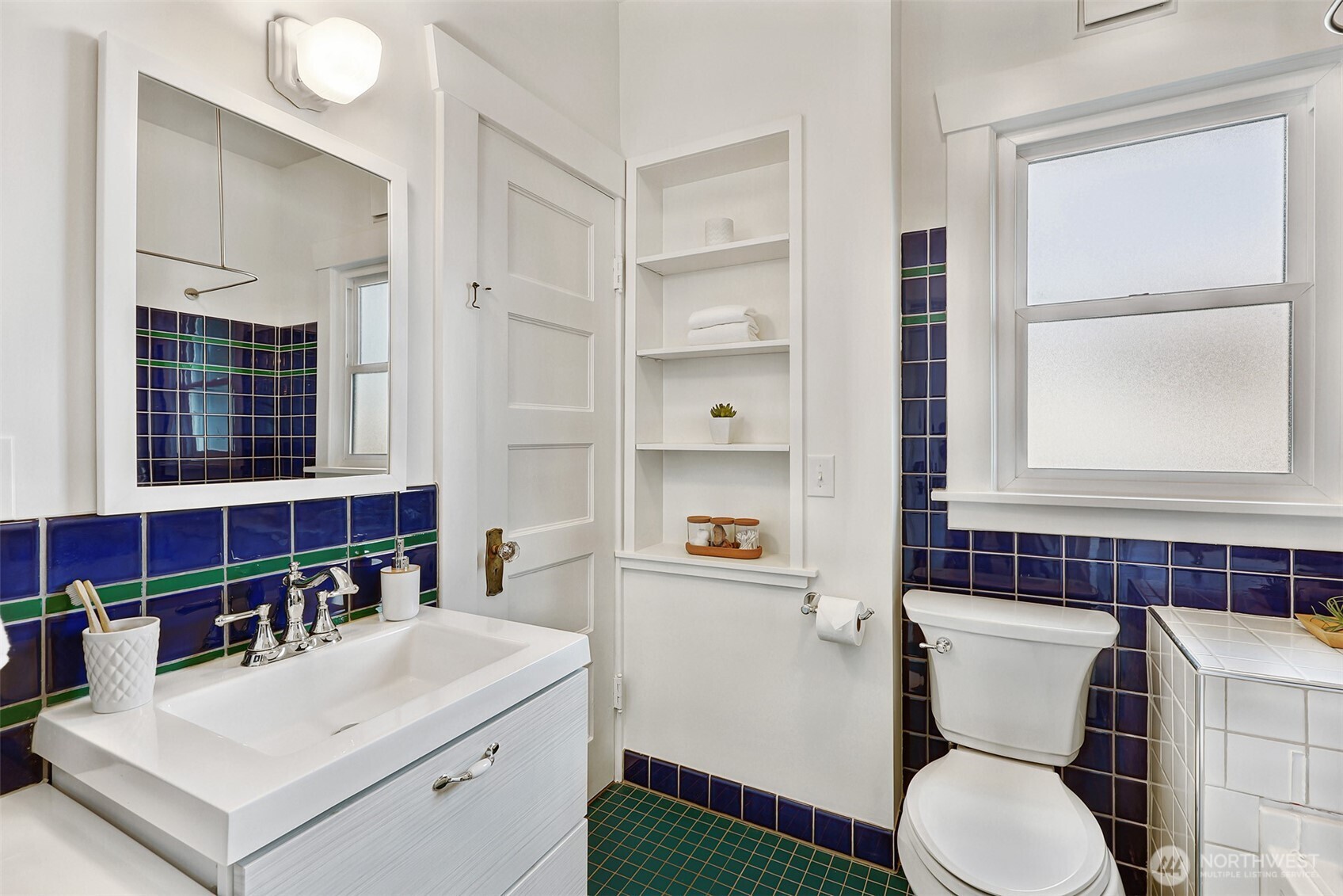 318 North 77th Street Seattle, WA 98103 - Photo 17 of 26