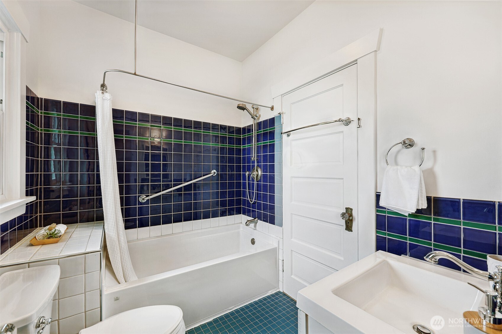 318 North 77th Street Seattle, WA 98103 - Photo 18 of 26