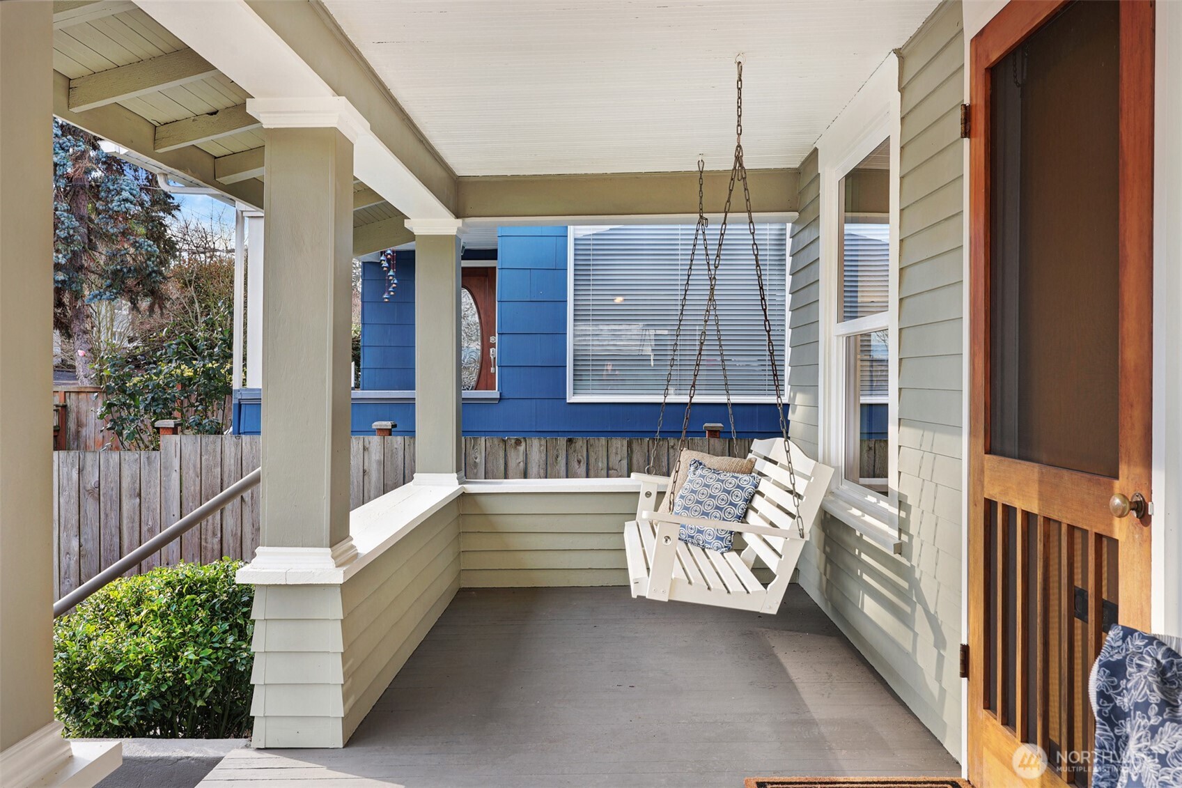 318 North 77th Street Seattle, WA 98103 - Photo 3 of 26